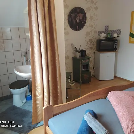 Alte Backstube Mit 3 Eingerichtet Fuer Monteure Und Firmen * Lügde