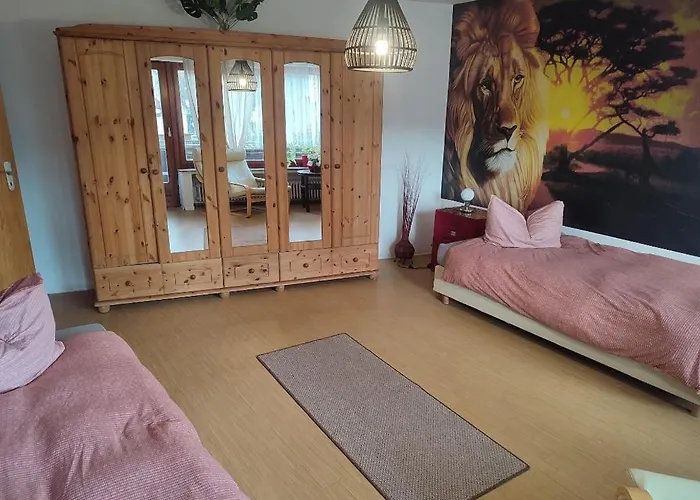 Alte Backstube Mit 3 Eingerichtet Fuer Monteure Und Firmen 吕格德