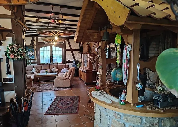 Alte Backstube Mit 3 Eingerichtet Fuer Monteure Und Firmen