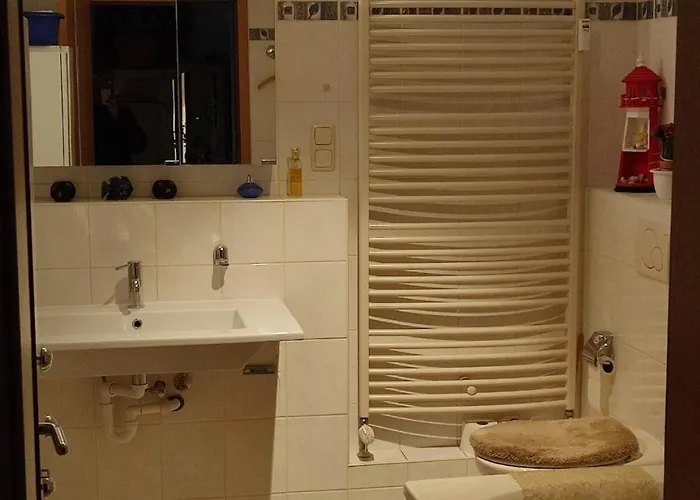 Alte Backstube Mit 3 Eingerichtet Fuer Monteure Und Firmen *