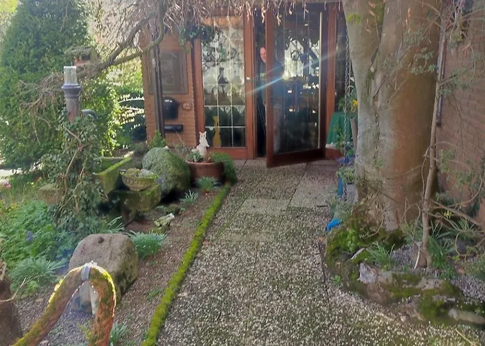 Alte Backstube Mit 3 Eingerichtet Fuer Monteure Und Firmen *